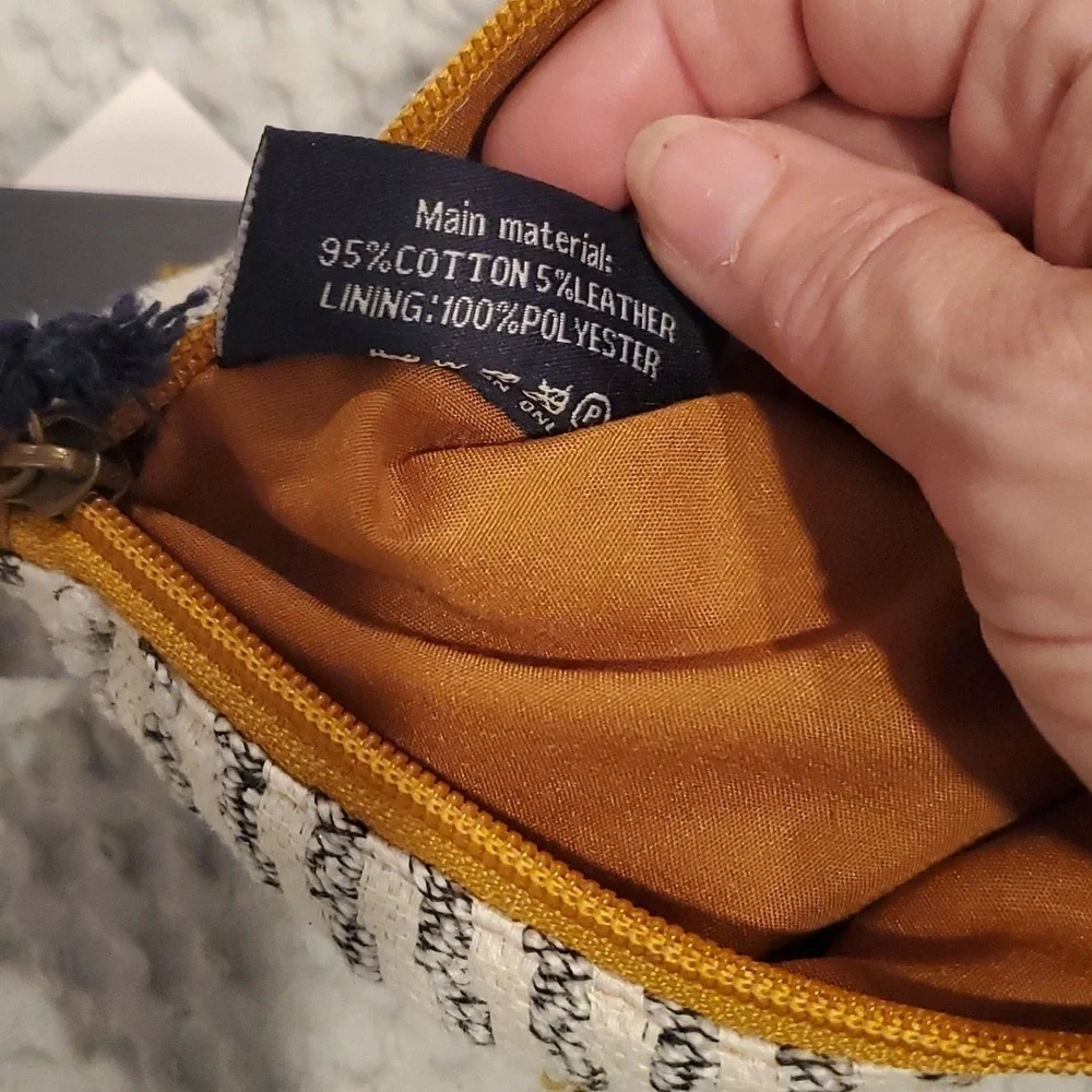 NWT Chloe & Lex Wristlet (#17)